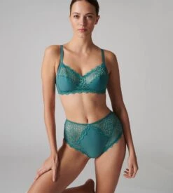 Simone Perele Culotte Haute Caresse Vert Boréal 12 Simone Perele Culotte Haute Caresse Vert Boréal -Calida Soldes culotte haute caresse vert boreal 651 5