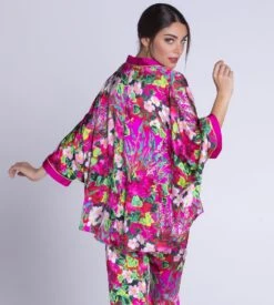 Veste Kimono En Satin Envolee De Fleurs Fuchsia -Calida Soldes veste kimono en satin envolee de fleurs fuchsia 2